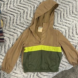 Boys sized 4t there abouts rain jacket pullover